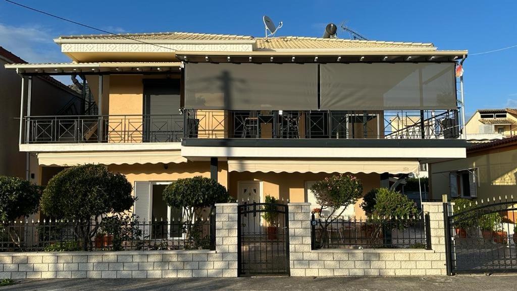 Ioulia'S Apartments プラタリア エクステリア 写真